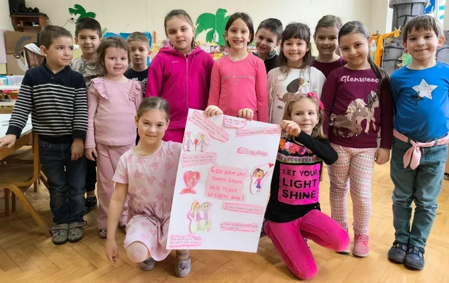 Mališani PU „Vera Gucunja“ obeležili Dan roze majica