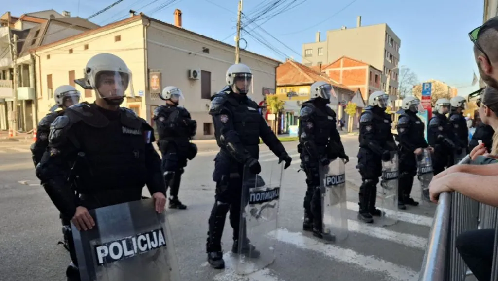 Policija