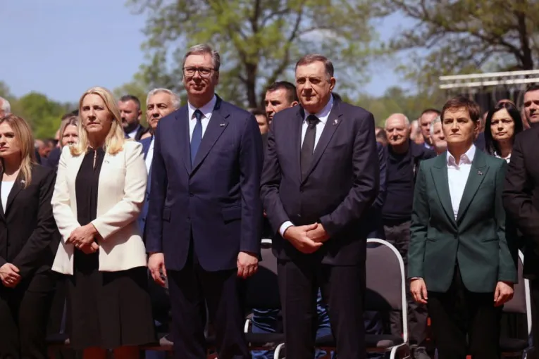 Vucic i Dodik