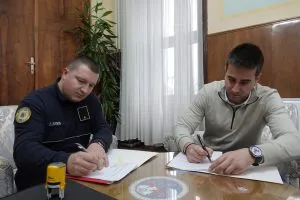(FOTO) Gradskom vatrogasnom savezu osam miliona dinara
