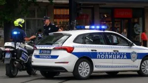 policija