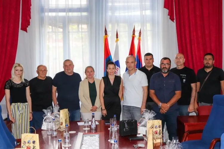Apatin: Vladimiru Rajšiću priznanje za 100 dobrovoljnih davanja krvi