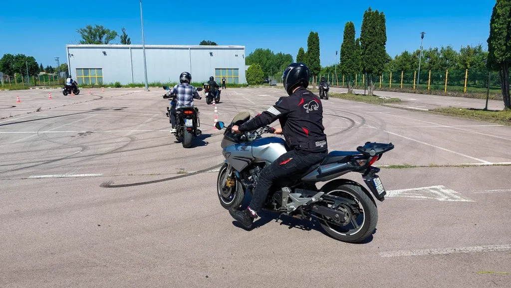 Održana obuka za motocikliste u Apatinu
