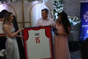 Jokićev dres i prepis stranice Miroslavljevog jevanđelja – zvezde humanitarne aukcije u Novom Sadu!