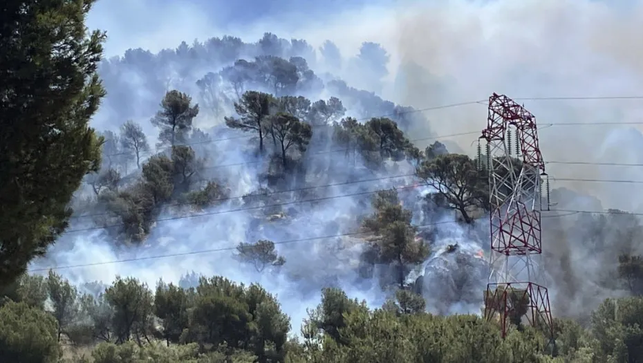 Vojska Srbije tokom deset dana gasila požare na 23 lokacije: Učestvovalo 500 pripadnika sa mehanizacijom i helikopteri