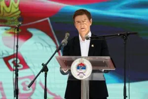 Ana Brnabić u Bratuncu: Za zločin nad Srbima u Podrinju i Birču niko nije odgovarao